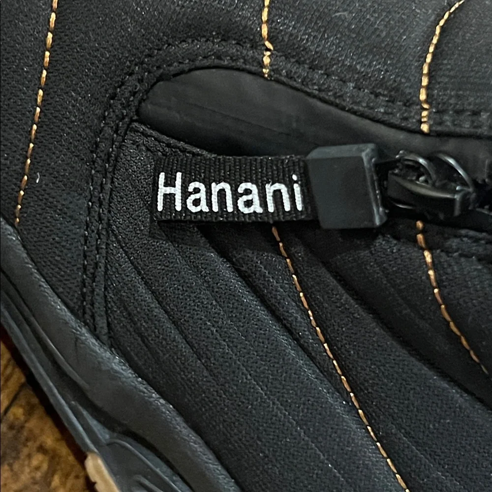 Black Insulated Snow Boots
